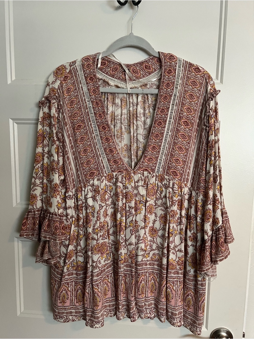Womens sz M Free People Boho Floral V-Neck Tunic Top in Cream, Rust & Mustard